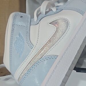 Nike Jordan 1 Mid SE (PS) size 1y ICEblue Frozen Glitter Sparkles